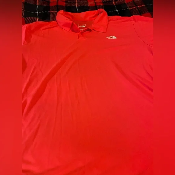 The North Face Men's Vibrant pink Polo Shirt - Picture 2 of 6